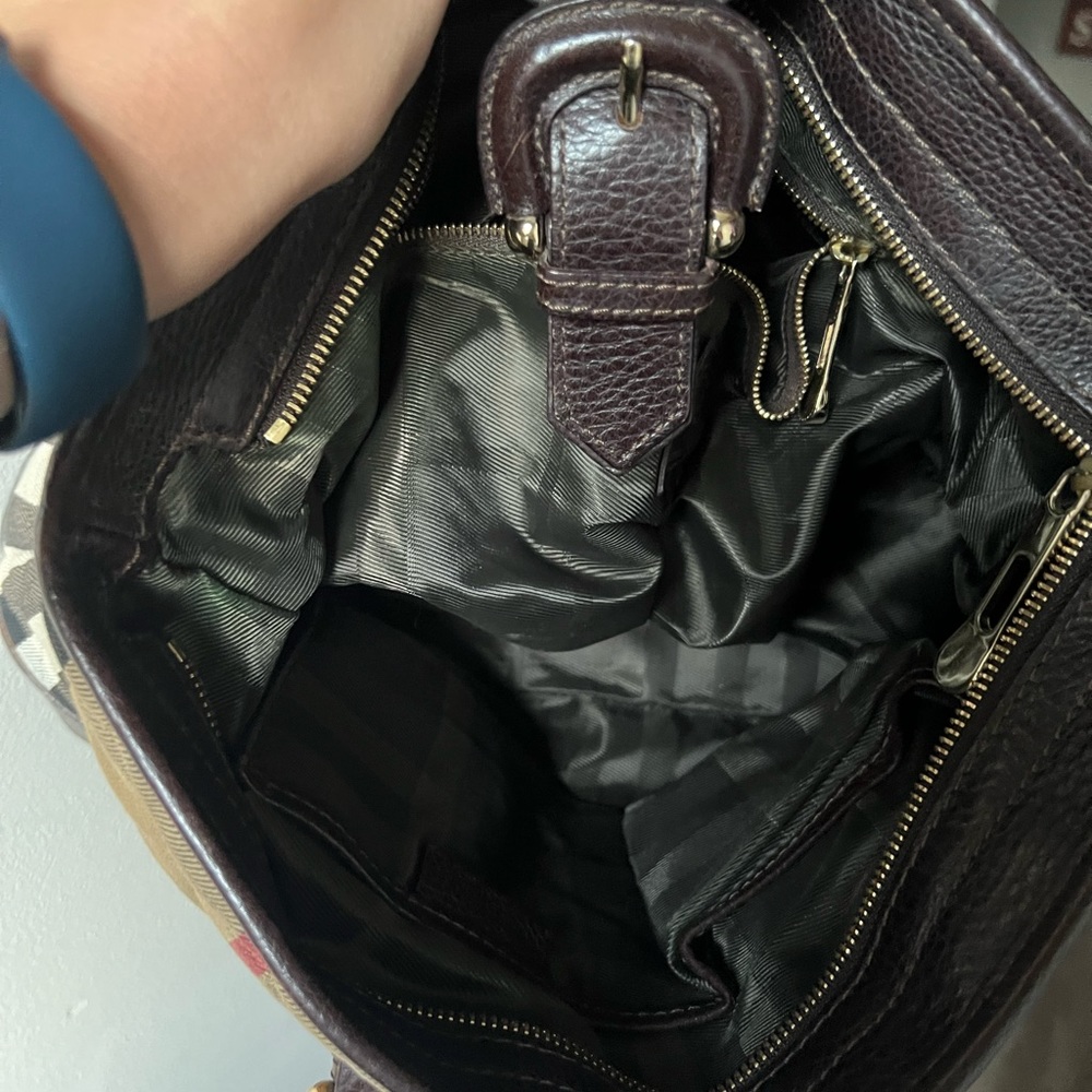 Burberry Quilted House Check Manor Purse - Picture 7 of 9